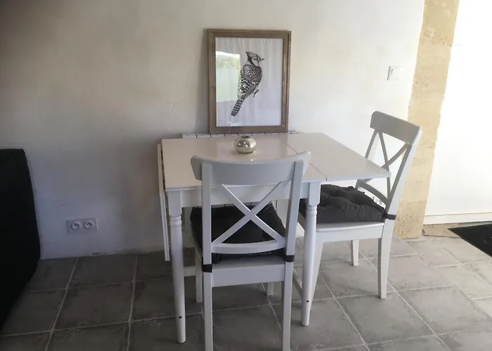 - Chateau Le Noble Saint-Germain-du-Puch