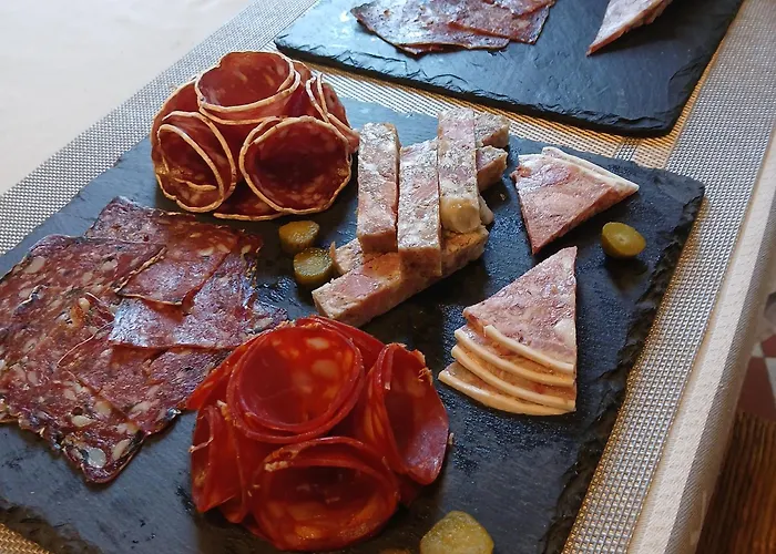 - Chateau Le Noble Saint-Germain-du-Puch